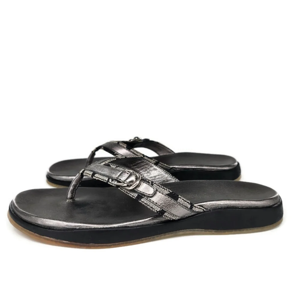 Coach Lindsey Black & White Jacquard Gunmetal Silver Leather Flip-Flop Sandals